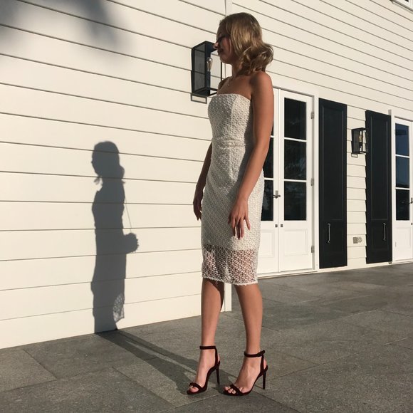 KOOKAI Lucia White Lace Overlay Strapless Midi Pencil Dress RRP$200 - Picture 4 of 10